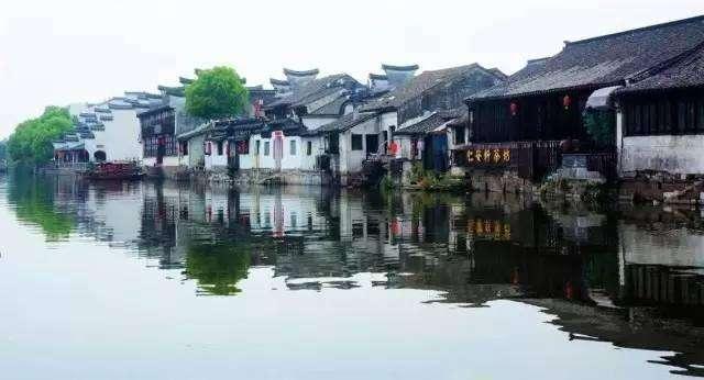 逃离幻想金字塔